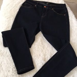 Skinny leg jeans